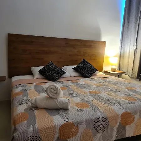 Suite Near From The Beach And Rooftop Ocean View 204